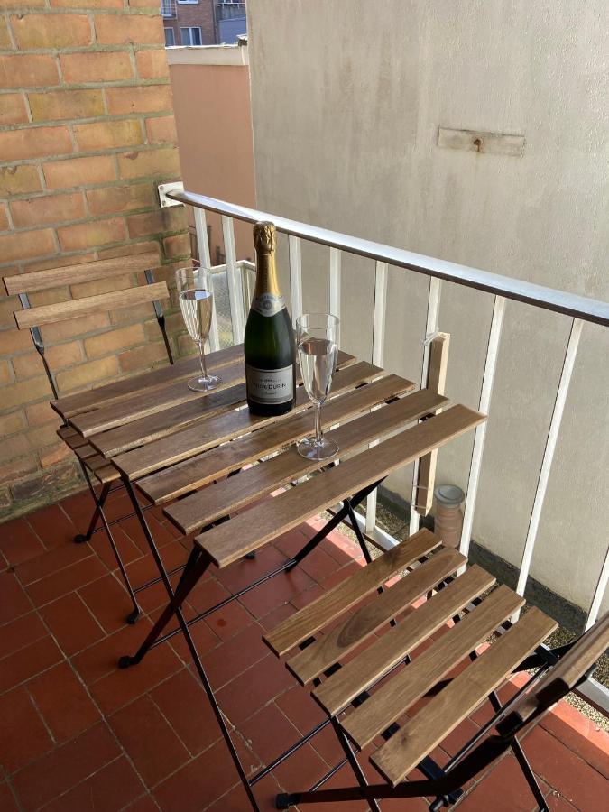 Weloveoostende - Newly Renovated Large Apartment 150M From The Beach - Including Bed Sheets And Final Clea-Ning Buitenkant foto