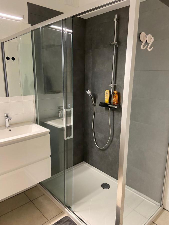 Weloveoostende - Newly Renovated Large Apartment 150M From The Beach - Including Bed Sheets And Final Clea-Ning Buitenkant foto