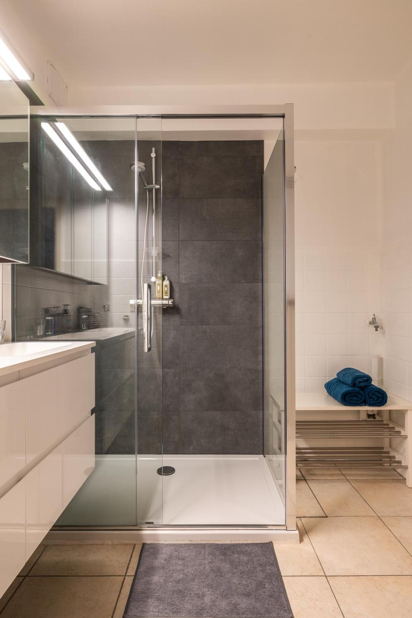 Weloveoostende - Newly Renovated Large Apartment 150M From The Beach - Including Bed Sheets And Final Clea-Ning Buitenkant foto