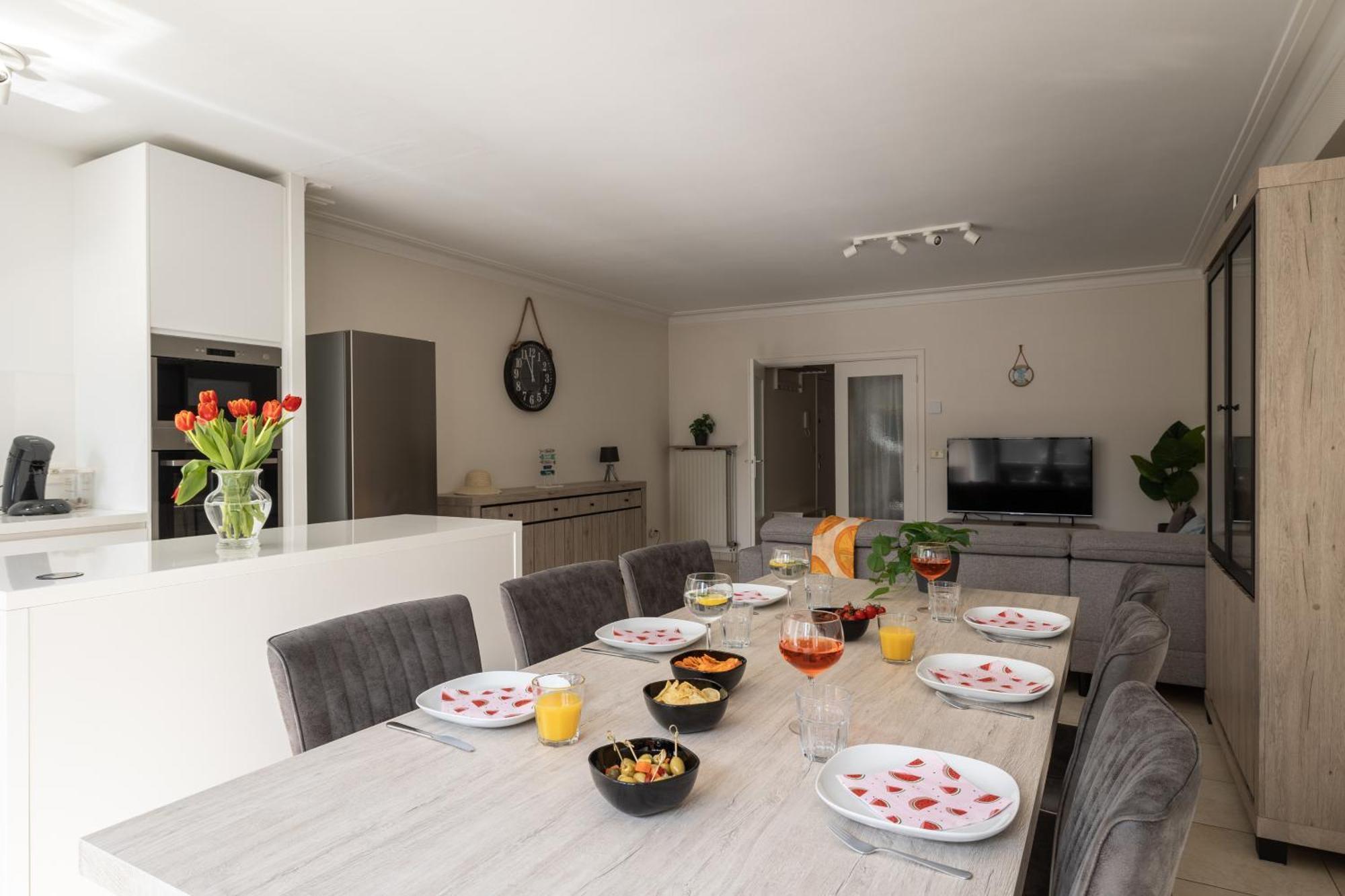 Weloveoostende - Newly Renovated Large Apartment 150M From The Beach - Including Bed Sheets And Final Clea-Ning Buitenkant foto
