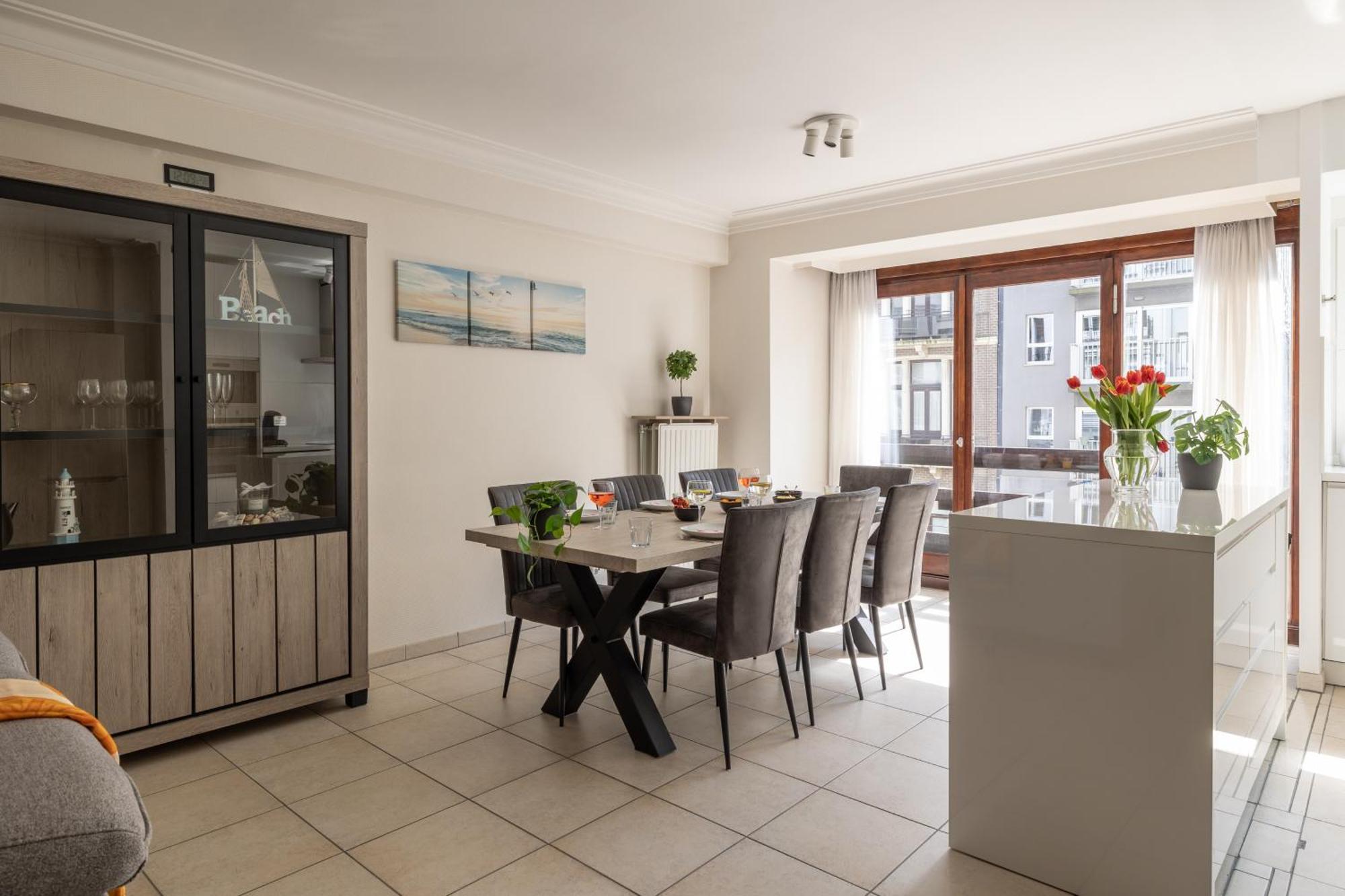 Weloveoostende - Newly Renovated Large Apartment 150M From The Beach - Including Bed Sheets And Final Clea-Ning Buitenkant foto